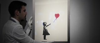 Okända verk av Banksy ställs ut