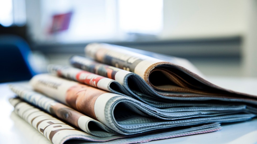 "Att öka satsningen på tidningarna ska ses som ett försvar för demokratin. Tidningarna är vitamin för demokratin", skriver debattören.