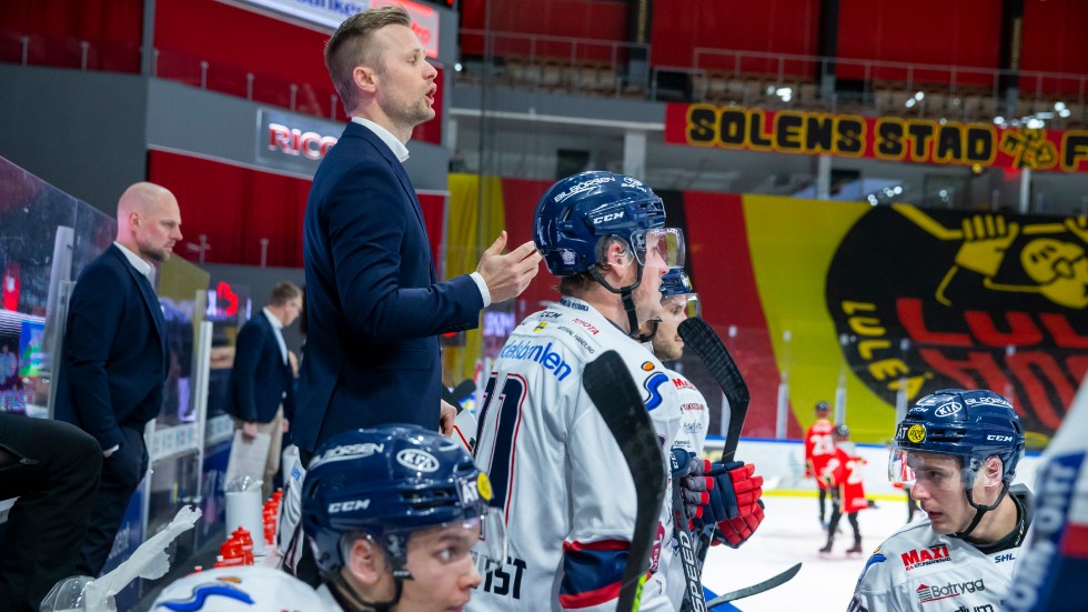 Linköpings huvudtränare Daniel Eriksson och hans spelare förlorade på nytt, den här gången med 2–5 hemma mot Skellefteå.