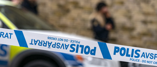 Stor polisinsats i Nävertorp – man med förskärare misstänks för grovt olaga hot