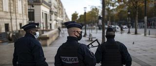 Tusentals i protester mot franskt fotoförbud