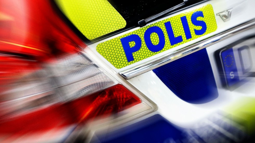 Tumult uppstod när polisen skulle omhänderta en yngling som var berusad.