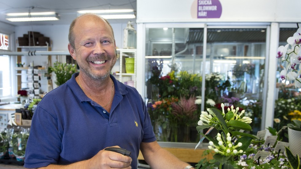 Morgan Skytt, blomsterhandlare i Årjäng, har norska kunder men är inte beroende av dem för sin verksamhet. "Norrmän som kommer till oss är grädde på moset. Vi ska vara mest rädda om våra lokala kunder", säger han.