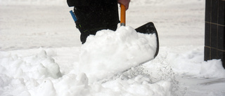 Nyköpings kommun bör sköta snöskottningen själv