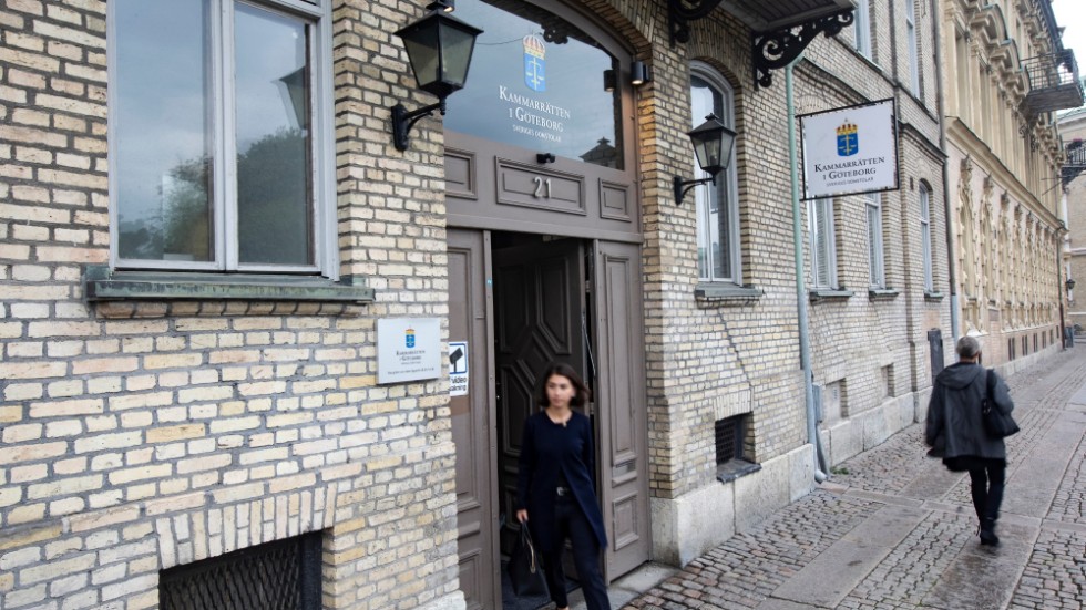 Kammarrätten i Göteborg ger Polismyndigheten till den 4 januari som längst med att lämna in skälen till överklagan mot Astrid Lindgrens Värld. 