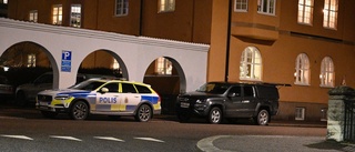 Polisen jagade flera personer i centrala Linköping
