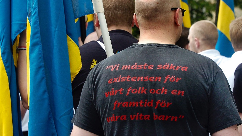 I en ny rapport riktas strålkastarljuset på den svenska radikalnationalistiska miljön. Underskatta inte risken för nya attentat.