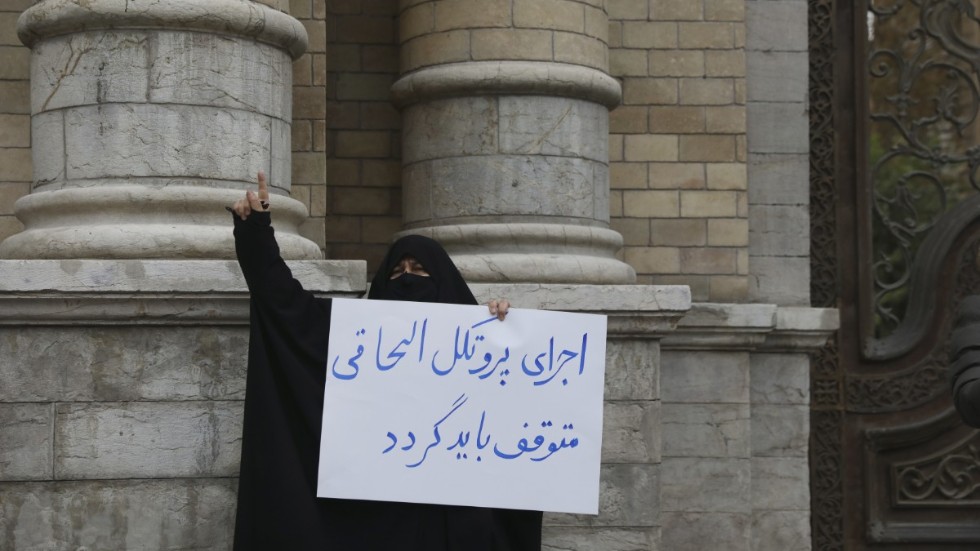 En protest mot FN:s atomenergiorgan i Iran. Arkivbild.