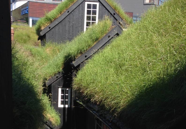 Torshavn. 1500-tal och 1900-tal möts i bebyggelsen