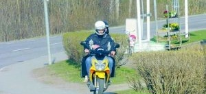 Problem med mopeder i Åby