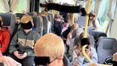 Skolbarn tvingas stå i bussen • Föräldern: "Känns läskigt"