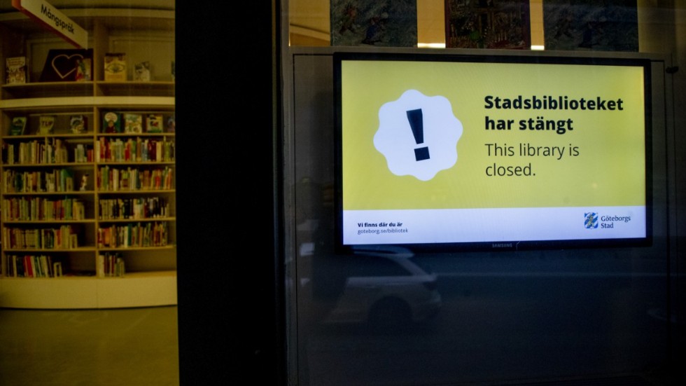 Göteborgs stadsbibliotek är ett av de bibliotek som har stängt i landet. Arkivbild.