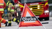Tre till sjukhus efter olycka