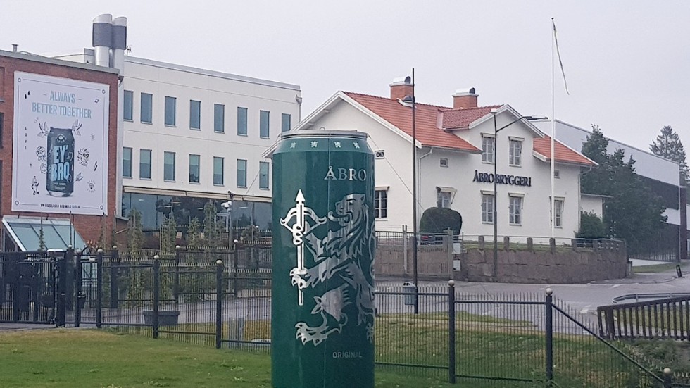 Åbro Bryggeri anser att puben "Bryggmästarns" i Boden gjort intrång i bryggeriets skydde varumärke "Bryggmästarens". En rättprocesses ska nu avgöra tvisten.