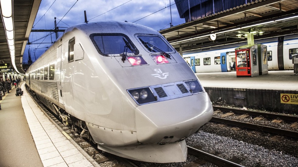 Signaturen "Vill åka tåg" tycker att det är krångligt med SJ:s olika biljettpriser och att Mälartåg borde ha billigare resor för pensionärer.