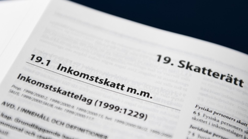– "På lite drygt 20 år har skattenivån sänkts från 49 procent till cirka 42 procent i Sverige. Självklart påverkar det allt som ska skötas av de som du nu ska välja till riksdag, region och kommun", skriver Kjell Bäckman (V), regionpolitiker.



