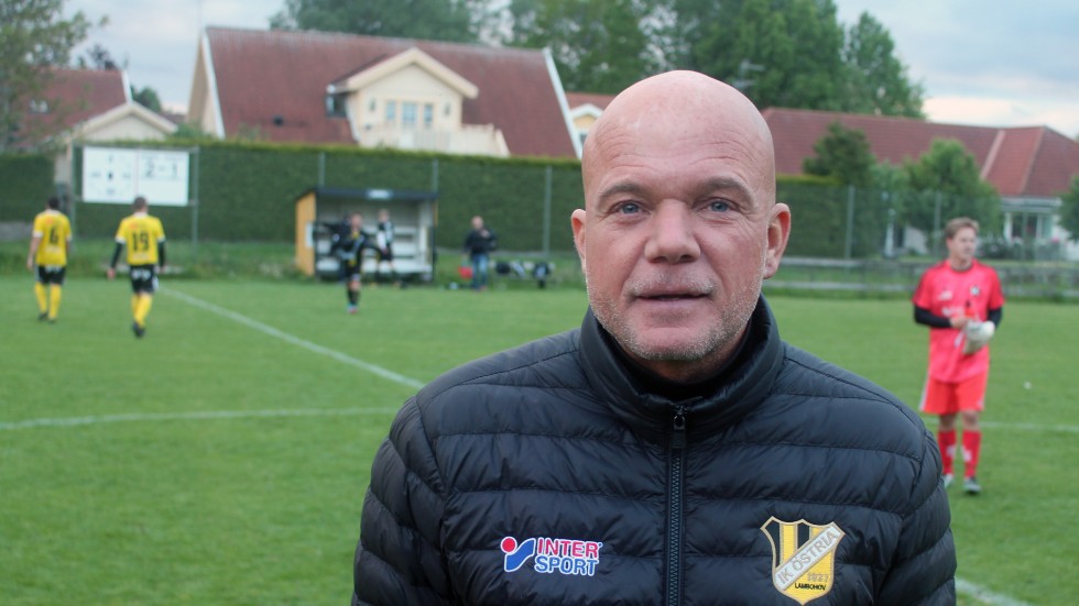 Greger Johansson byter Östria Lambohovs klubbmärke mot Kisa BK:s.