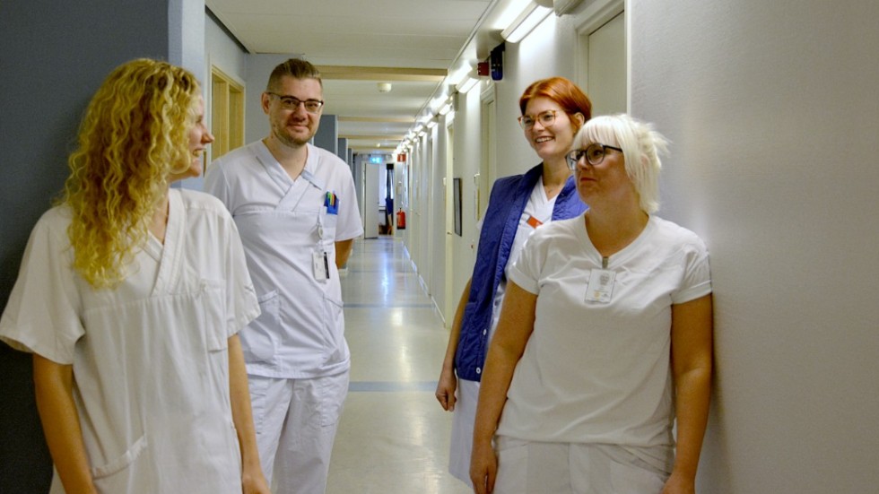 Ida Wahlgren, Christian Fredriksson, Linnéa Wikander och Lisa Seger på den psykiatriska öppenvården i Västervik har jobbat på som vanligt under pandemin, men med en del förändringar i arbetssätt.