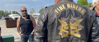 Brandmän på motorcykel besökte Strängnäs i samlad trupp