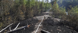 Brand söder om Eskilstuna – arbetet pågår fortfarande