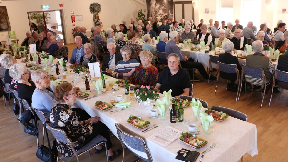 Det var ett 90-tal medlemmar som bänkade sig kring borden för att vara med på jubileumsfesten på Valhall.