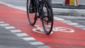 Gör dig så liten som möjligt när du möter en cyklist!