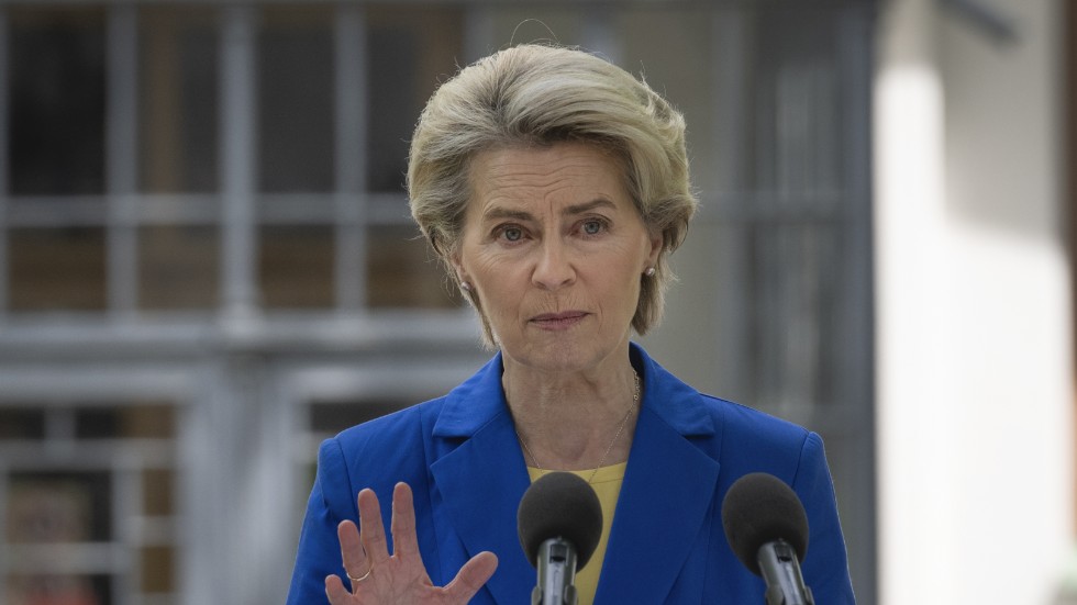 Ursula von der Leyen under en pressträff med Volodymyr Zelenskyj i Kiev.