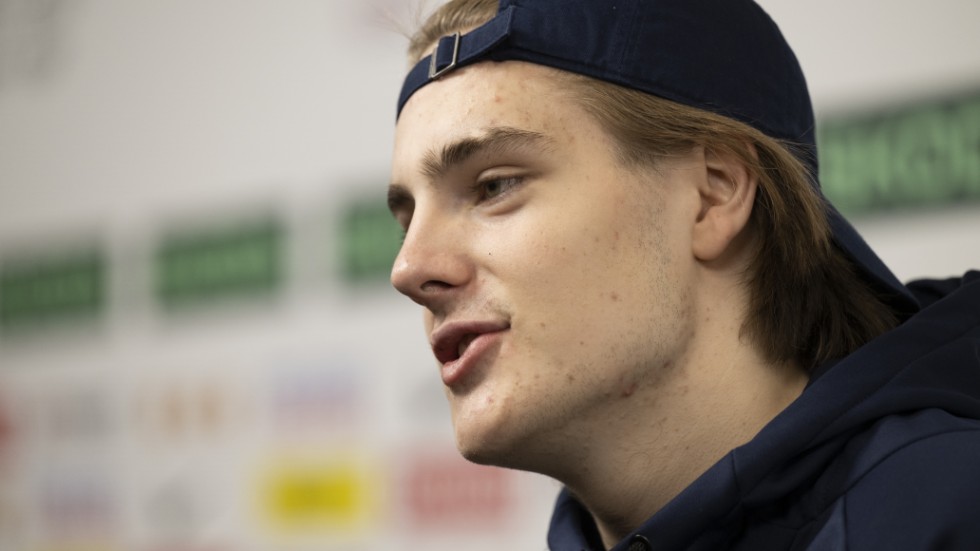 Leo Carlsson blir tidernas yngste VM-debutant i Tre Kronor.