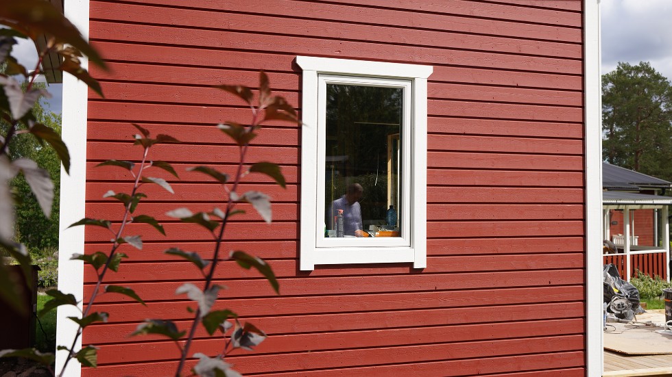  Att köpa och installera nya fönster är inte helt lätt och det är många saker som är viktiga att ha i åtanke.   
