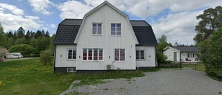 Stor villa på 230 kvadratmeter såld i Järlåsa - priset: 2 900 000 kronor