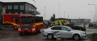 Olycka i korsning i Uppsala – två bilar krockade