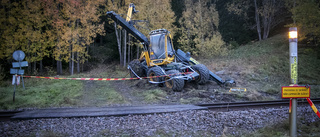 SN på plats vid järnvägsövergången efter tågolyckan i Hölö