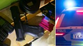 Nattligt pistoldrama – fyra Skelleftepoliser hotades • En av poliserna: ”Han trycker av avtryckaren” • 24-åringen ord: ”Kom då, snutjävlar!”