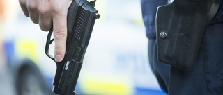Rätt av polisen att skjuta verkanseld mot ung man i Röksta