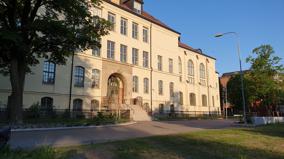 Maria Möller skriver om sin gamla – och nuvarande – skola: S:t Eskils gymnasium i Eskilstuna.