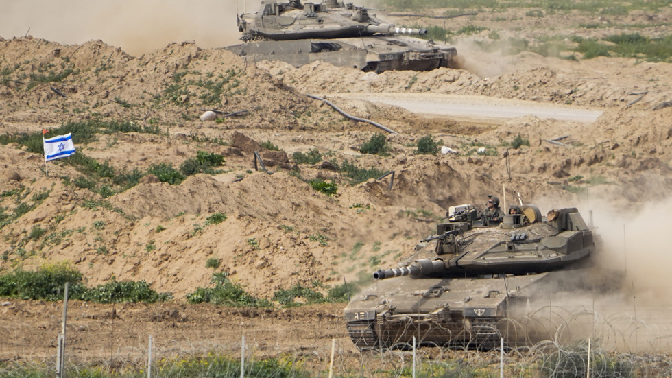 Israeliska stridsvagnar på Gazaremsan.