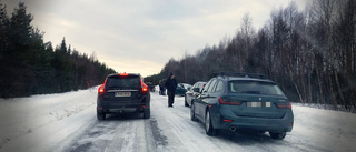 Personbil på väg mot Jokkmokk åkte av vägen