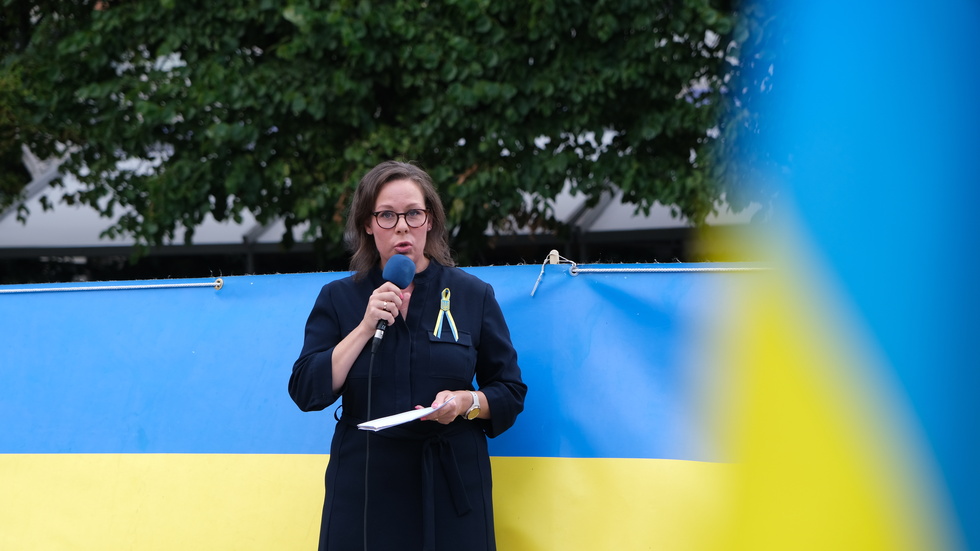 Migrationsminister Maria Malmer Stenergard (M), regering och riksdag behöver förbättra stödet till de ukrainare som befinner sig i Sverige, skriver Khrystyna Hevchuk.