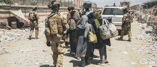 Talibanerna lovar låta afghaner lämna landet