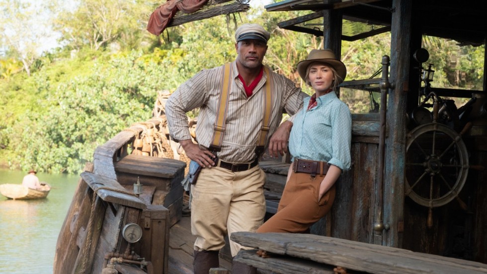 Dwayne Johnson och Emily Blunt utforskar djungeln i "Jungle cruise".