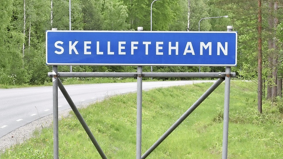 Kommunen har låtit Skelleftehamn förfalla, anser skribenten.