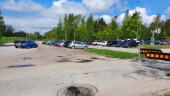 Förälder åtalas – lät sitt barn köra bil på parkering