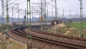 Ska snabba och långsamma tåg samsas på samma spår?