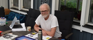 Jan har producerat lokala tidningen själv i 30 år – så länge hoppas han kunna fortsätta