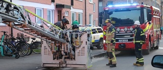 Lägenhet började brinna på Levertinsgatan: "Stor spontanevakuering" 