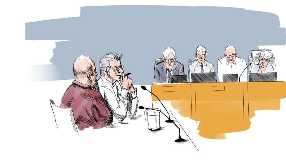 Den 19 juli kom hovrättens dom, som dömer mannen till fem års fängelse för mordet på 16-åriga Malin Lindström i Husum 1996. Här en illustration från förhandlingen.