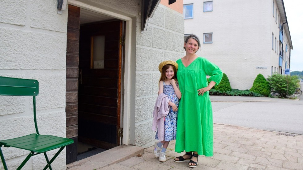 Anna Rixman, ägare till Green Fika i Vimmerby,  tillsammans med dottern Mika Rixman.