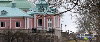 Sydborg har tvingats lämna sitt slott