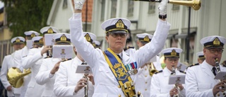 BILDEXTRA: Marinen firade 500 år i Söderköping – med minröjare, minnessten och musik