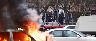 Här är första åtalet för upploppen i Norrköping: "Ett mycket omfattande våld mot poliserna"